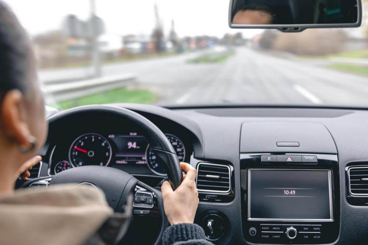 Apple CarPlay 2026: The Comprehensive Guide to Setup, iOS 26 Updates, and Advanced Customization
